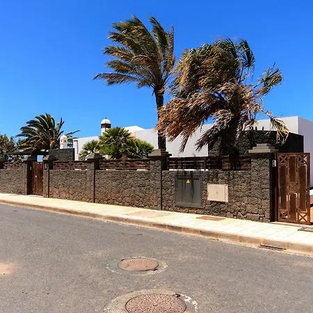 Villas Deluxe Piscina Privada Climatizada-sauna-jacuzzi Playa Blanca (Lanzarote)